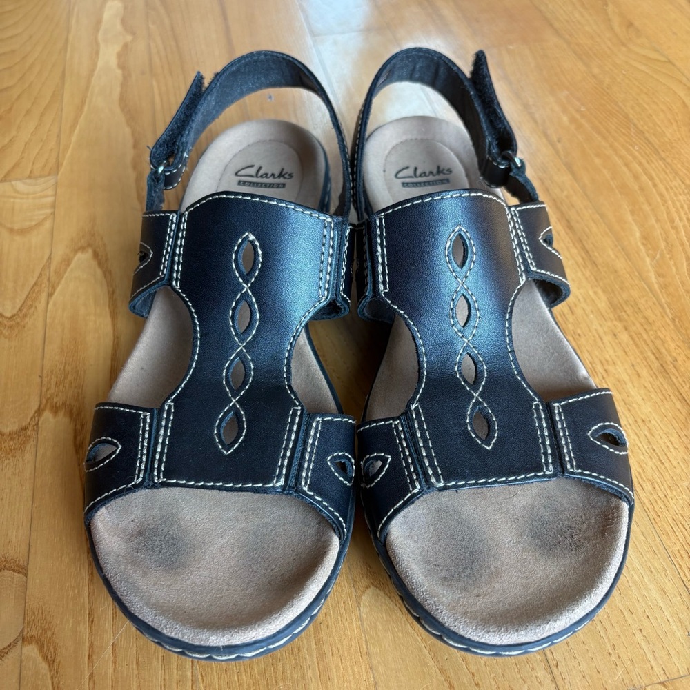Clarks Collection Sandals Leisa Lakelyn Black Faux Leather Open Womens Size 8.5M